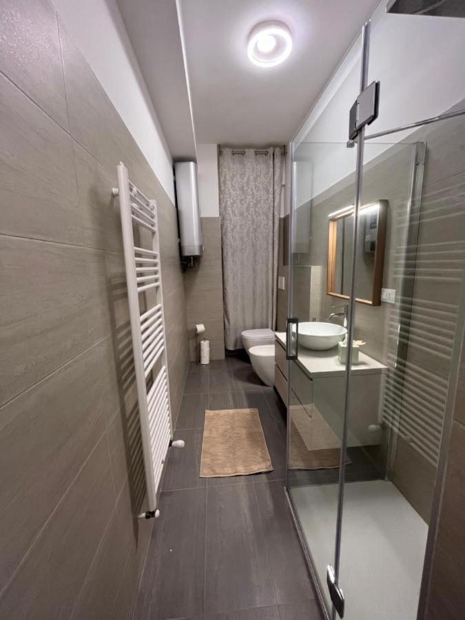 Col Di Lana Apt มิลาน ภายนอก รูปภาพ