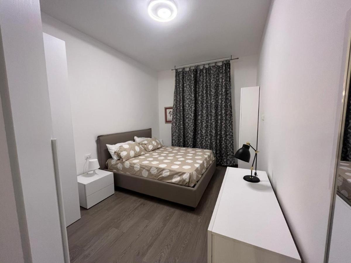Col Di Lana Apt มิลาน ภายนอก รูปภาพ